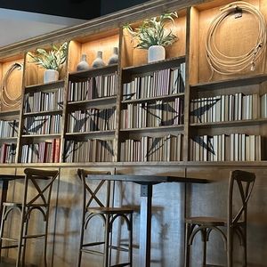 Meet your Posher, Eva